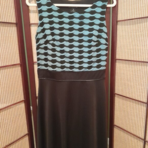 Dress - Picture 1 of 1